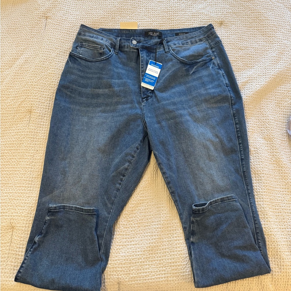 Judy Blue Women’s plus size  Blue stretchy Skinny Jeans